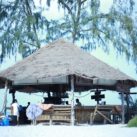 Tree Bar Hostel Koh Rong Sanloem Dış mekan fotoğraf