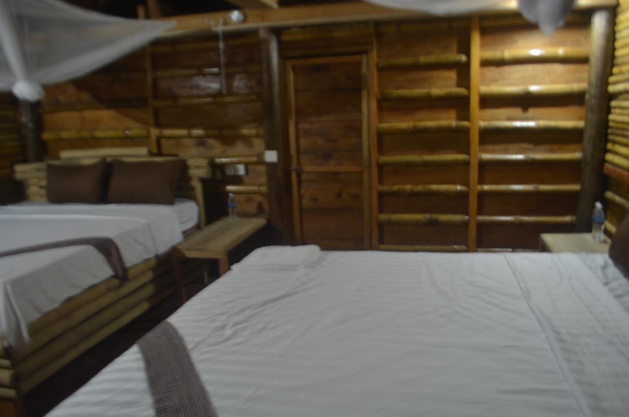 Tree Bar Hostel Koh Rong Sanloem Dış mekan fotoğraf